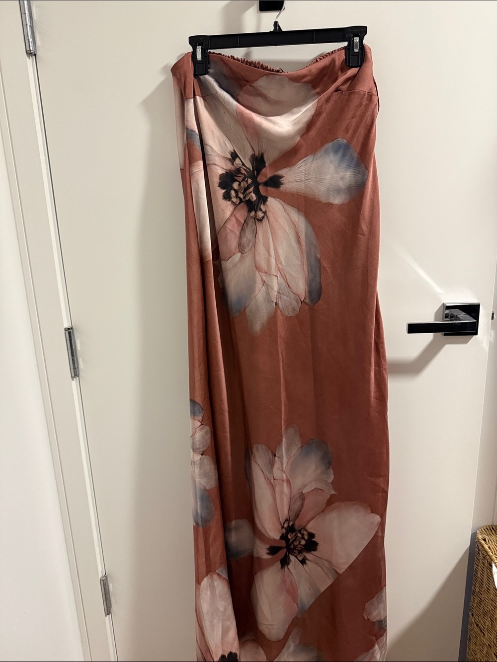 Mango STRAPLESS FLORAL DRESS - Picture 2 of 3